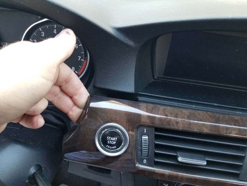 thay-the-nut-start-stop-o-to-bmw-e90